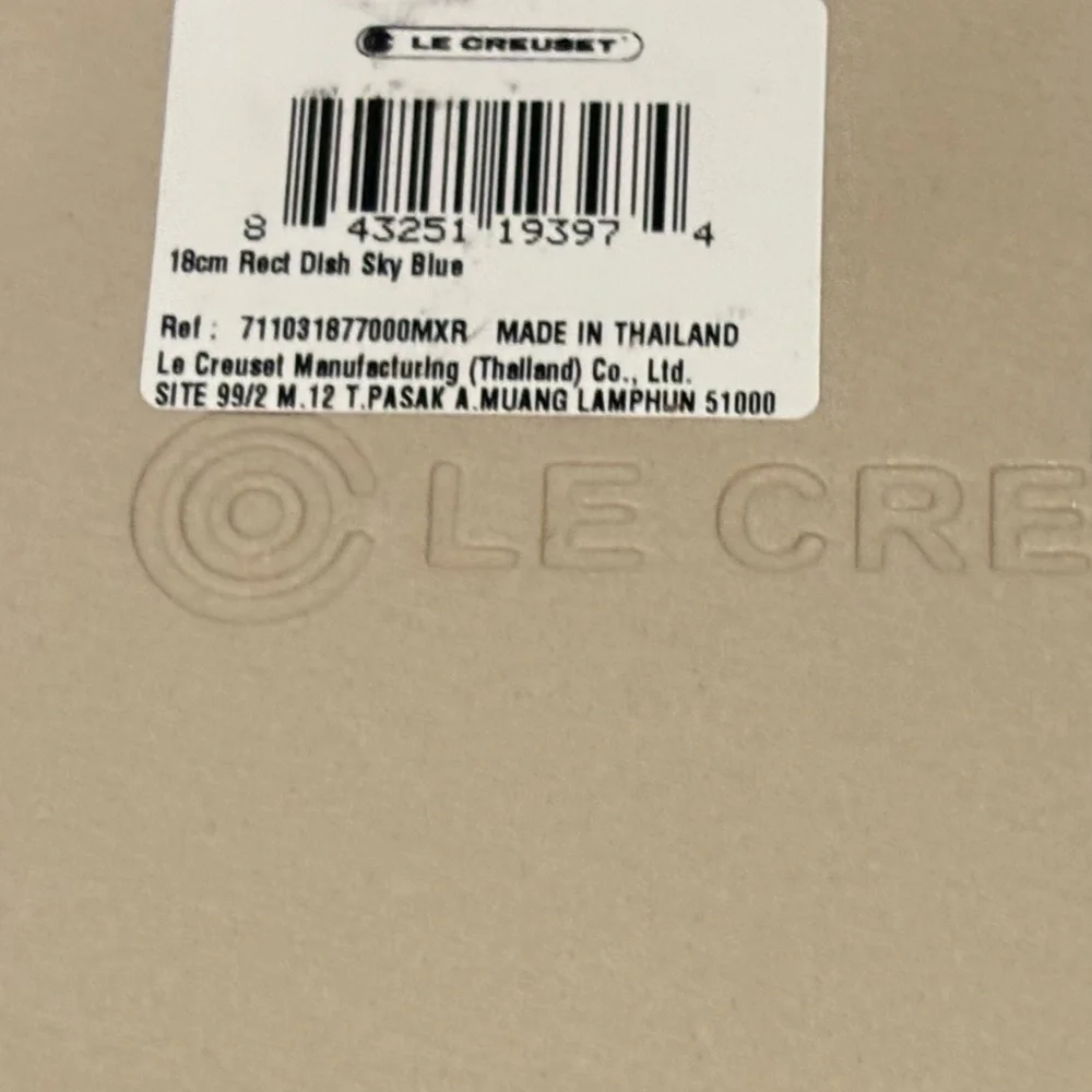 NWT Le Creuset 18cm rectangular Baking dish in sky blue